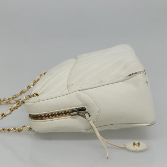 CHANEL Chain V Stitch Shoulder Bag Lamb Skin White CC Auth bs23119 - Picture 3 of 16